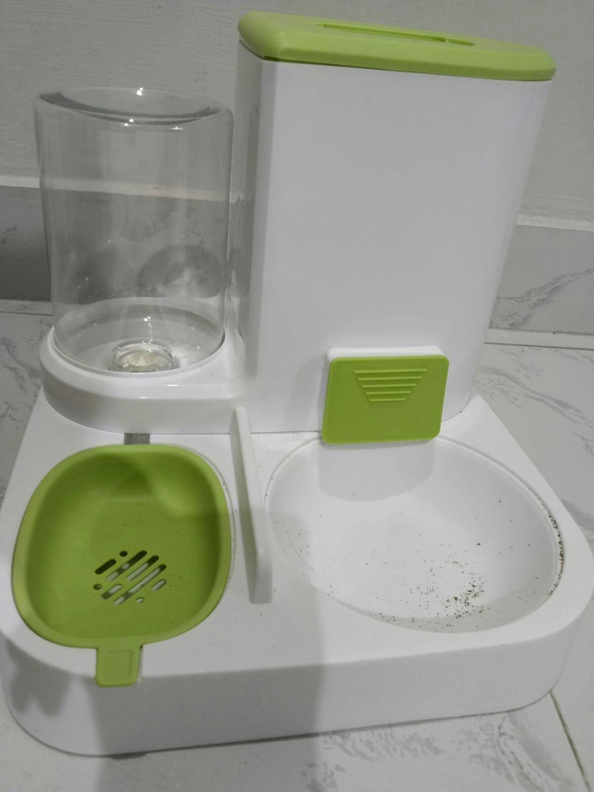 Large Capacity Water & Food Dispenser for Pets
