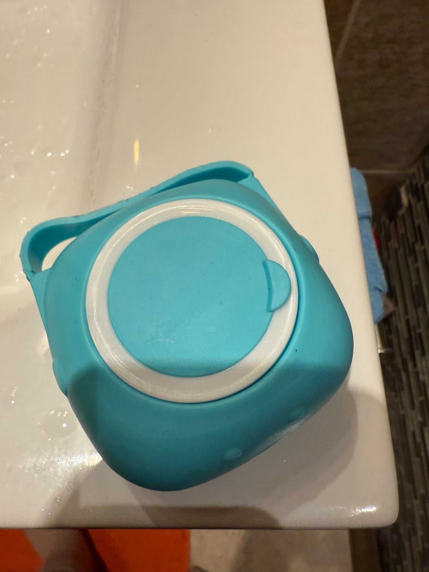 Pet Bathing Shampoo Container 🧴